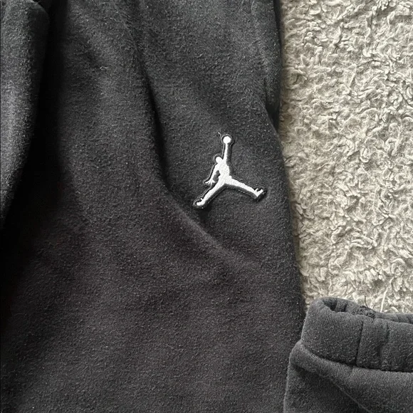 Boys Jordan Sweatpants | M (10/12) - Picture 2 of 6